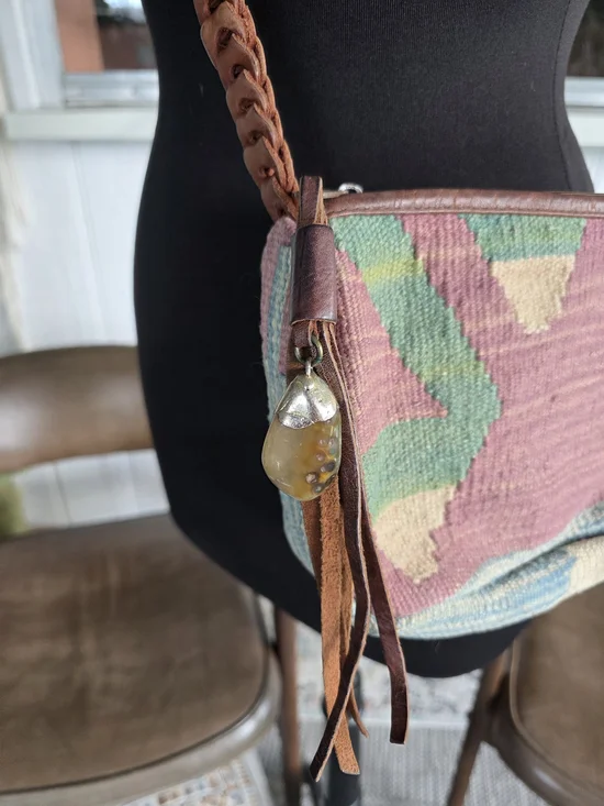 Vintage 90s Kilim Pink Multicolor Woven Crossbody Bag with Braided Brown Strap - Picture 4 of 15